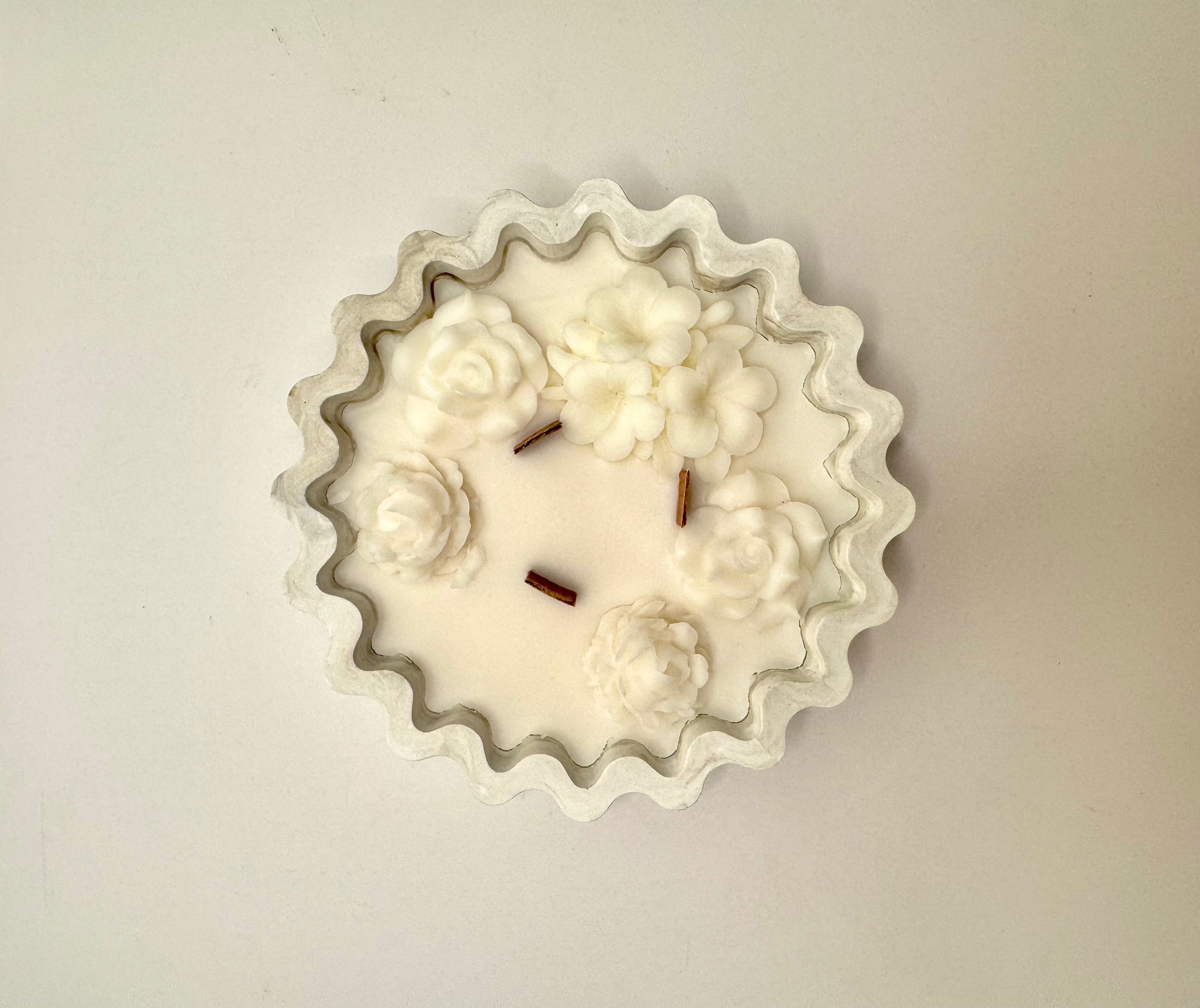 Alabaster Bloom – Handcrafted Luxe Floral Soy Candle Bowl Candle - Candles Co.