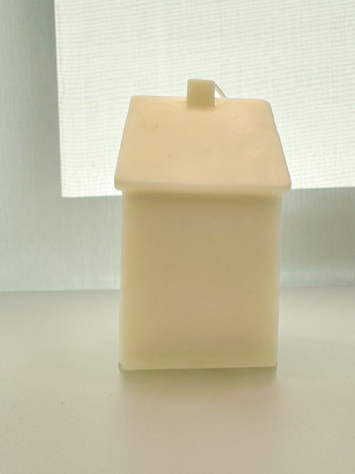 Christmas Cabin Candle – Hand - Poured Soy Wax Log Cabin - Candles Co.