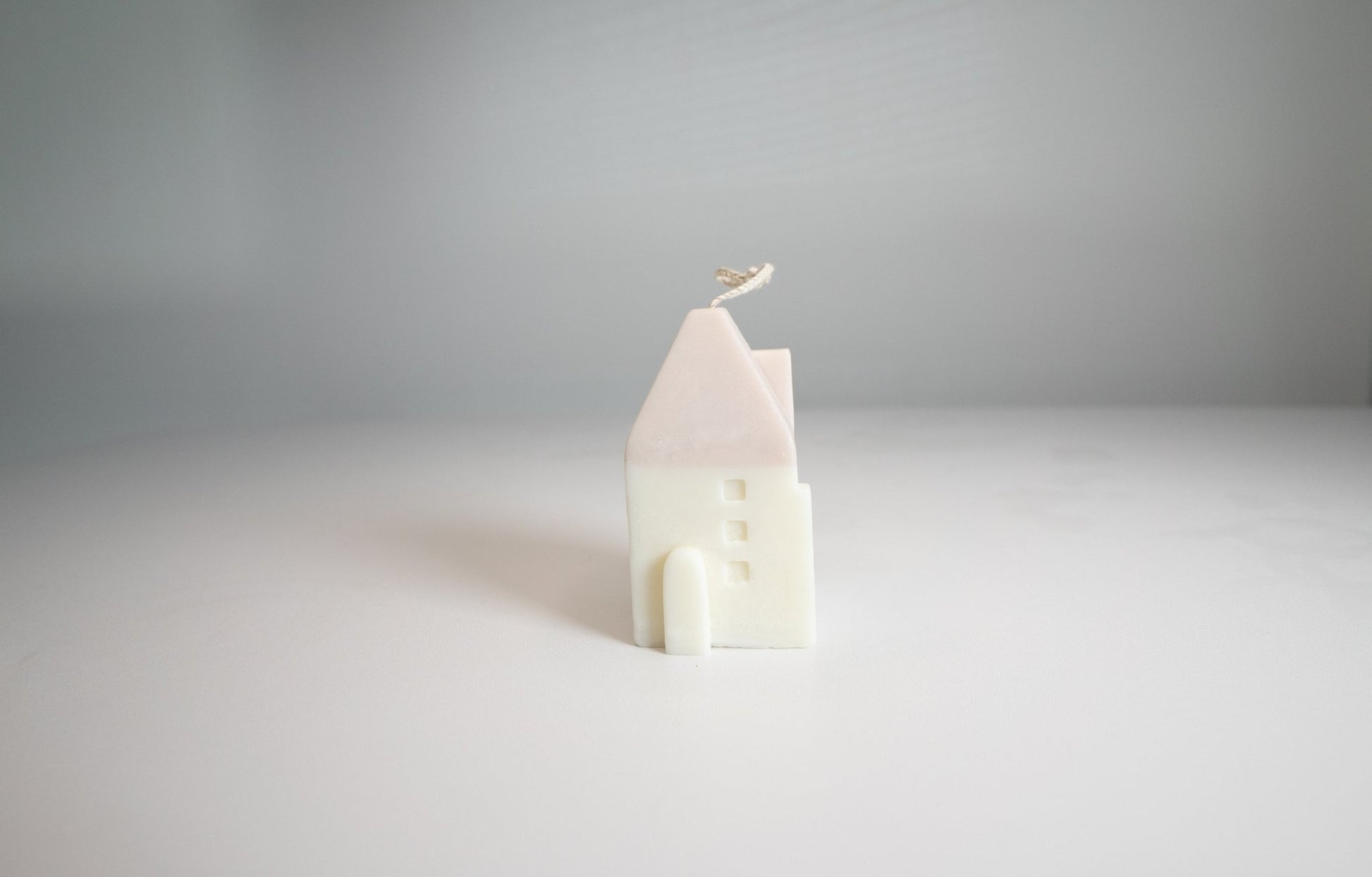 Christmas Cabin Candle – Mini Soy Wax Log Cabin - Candles Co.