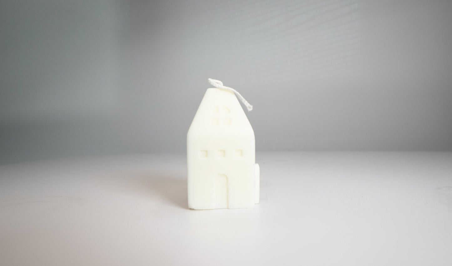 Christmas Cabin Candle – Mini Soy Wax Log Cabin - Candles Co.