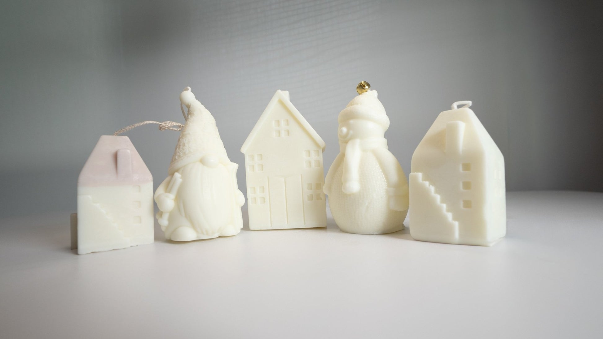 Christmas Cabin Candle – Mini Soy Wax Log Cabin - Candles Co.