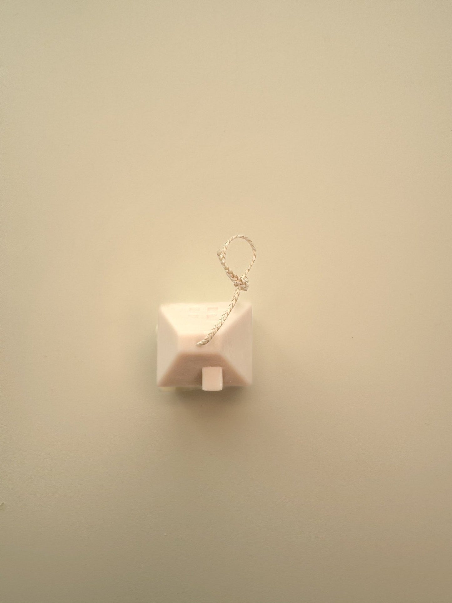 Christmas Cabin Candle – Mini Soy Wax Log Cabin - Candles Co.