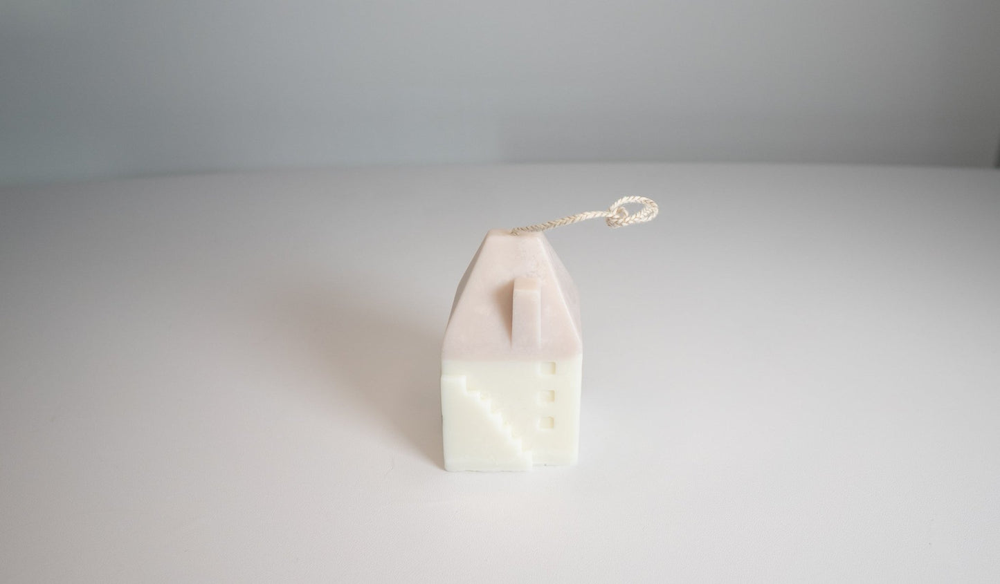 Christmas Cabin Candle – Mini Soy Wax Log Cabin - Candles Co.