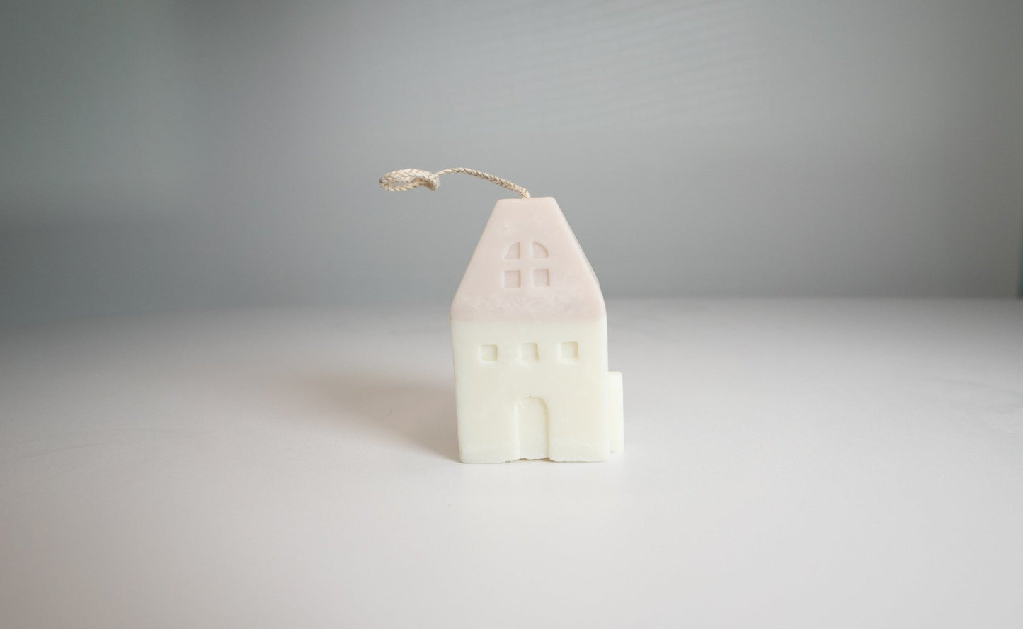 Christmas Cabin Candle – Mini Soy Wax Log Cabin - Candles Co.
