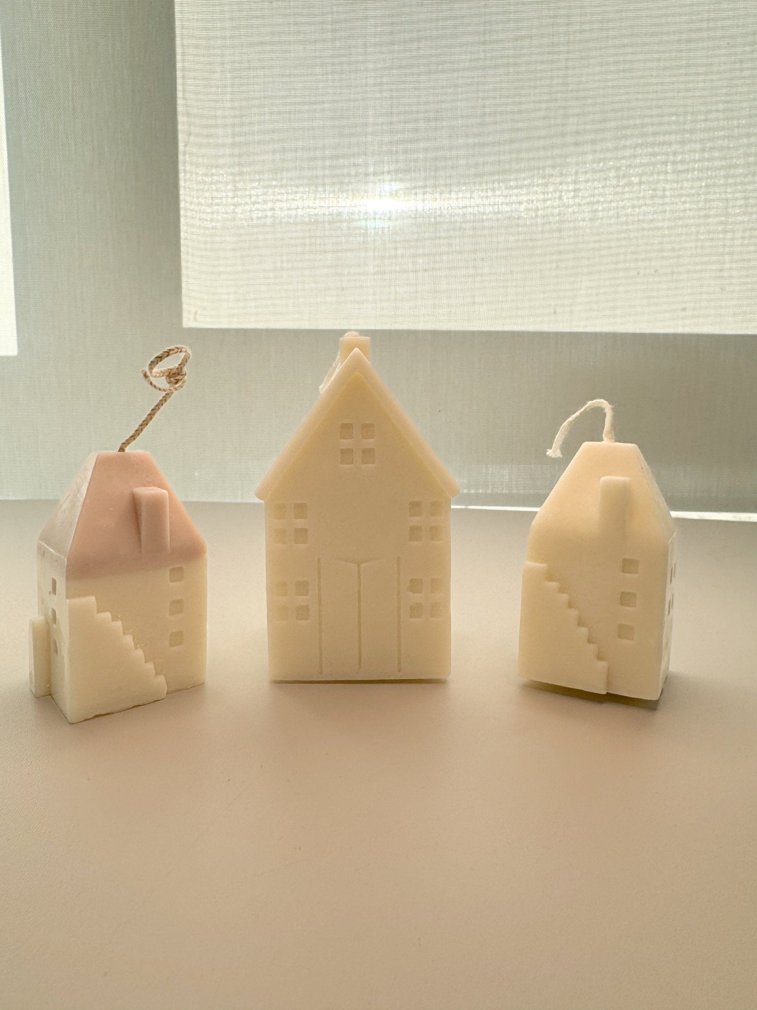 Christmas Cabin Candle – Mini Soy Wax Log Cabin - Candles Co.