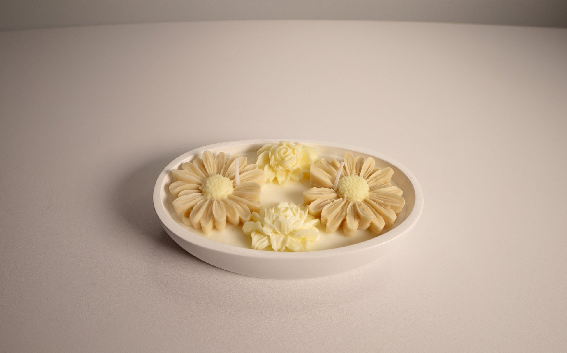 Floral Oval Candle Bowl - Handcrafted Soy Wax with Flower Accents - Candles Co.