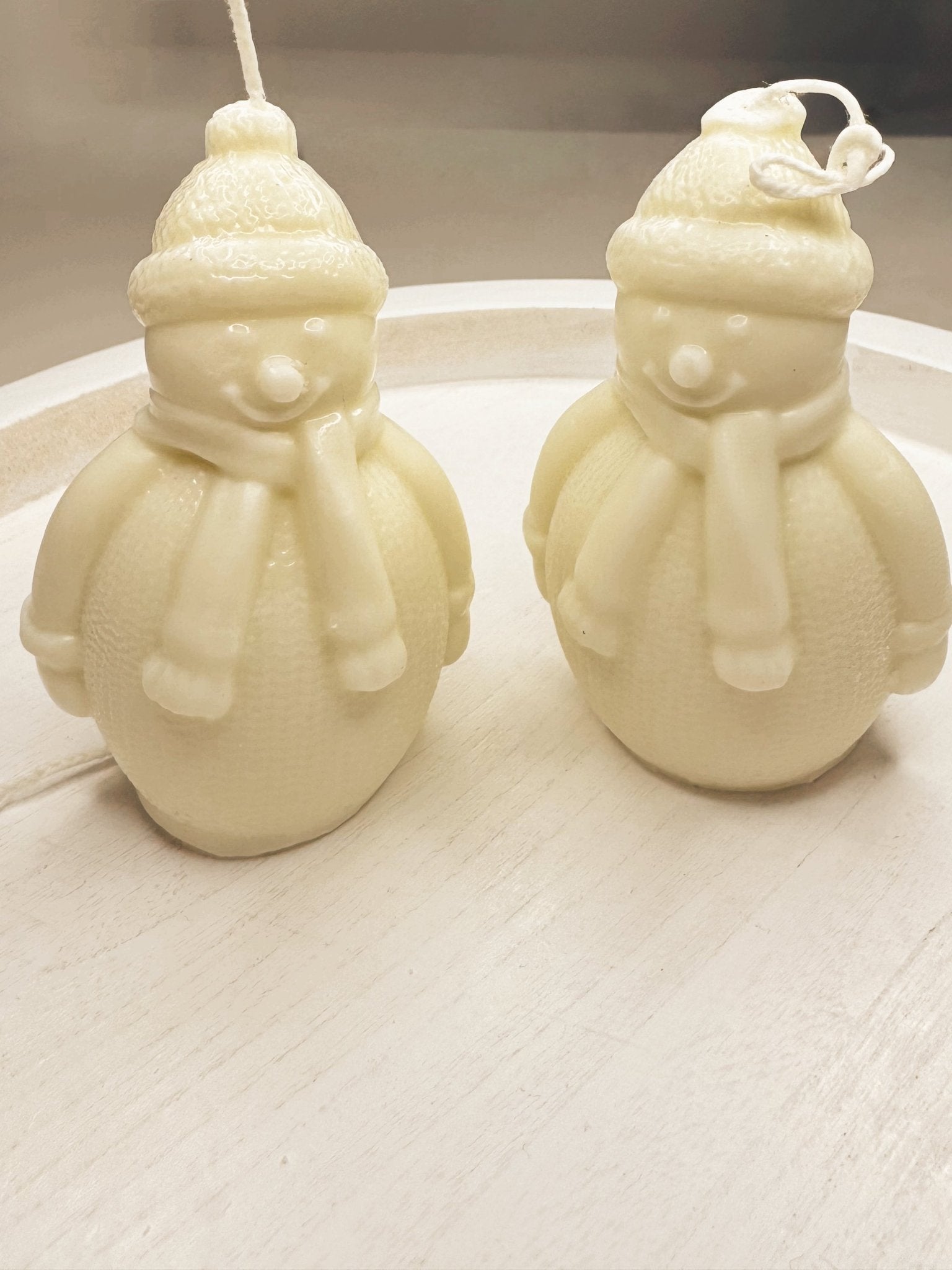 Handcrafted Soy Wax Snowman Candle – Cozy Vanilla Glow (4.25 oz) - Candles Co.