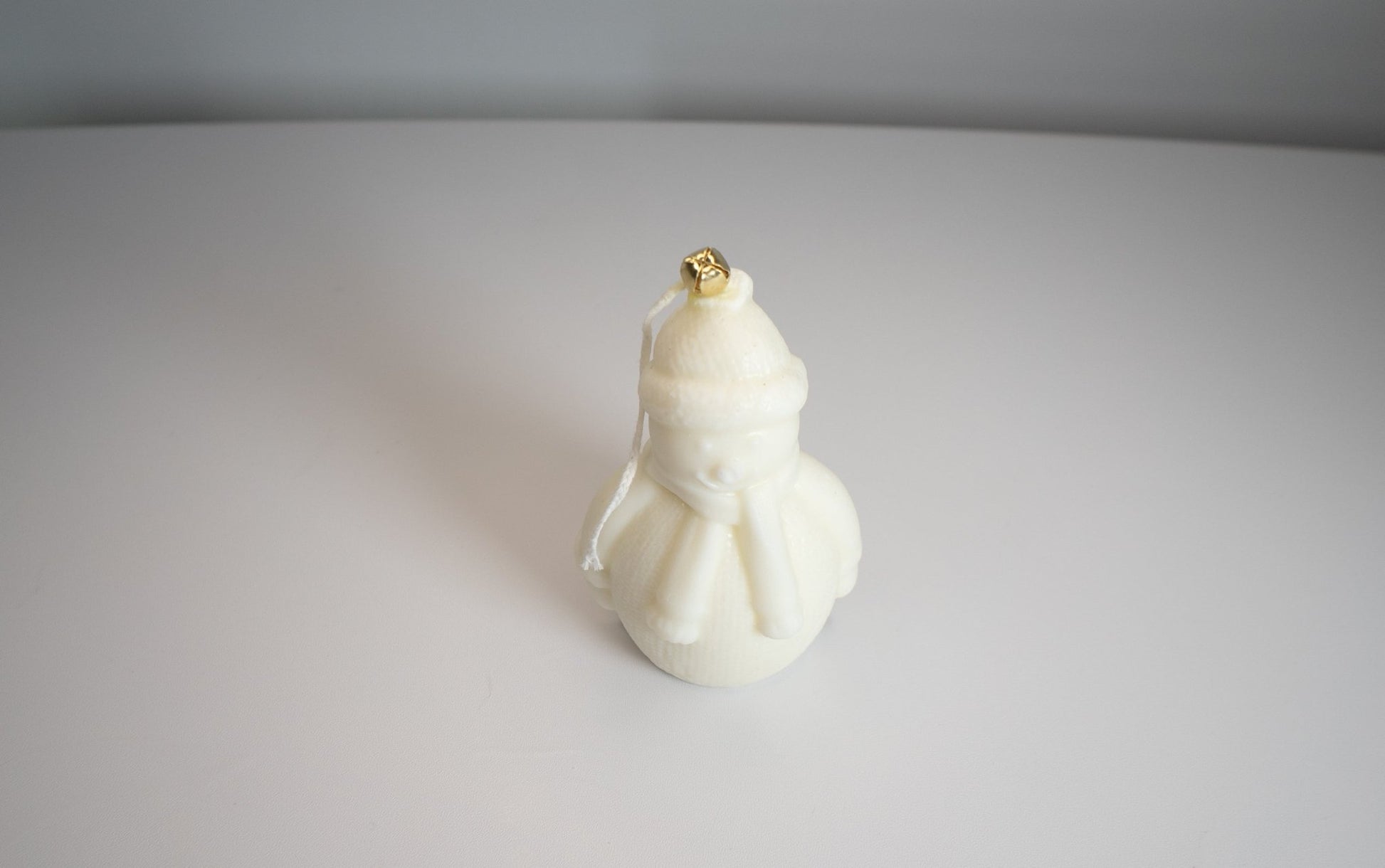 Handcrafted Soy Wax Snowman Candle – Cozy Vanilla Glow (4.25 oz) - Candles Co.