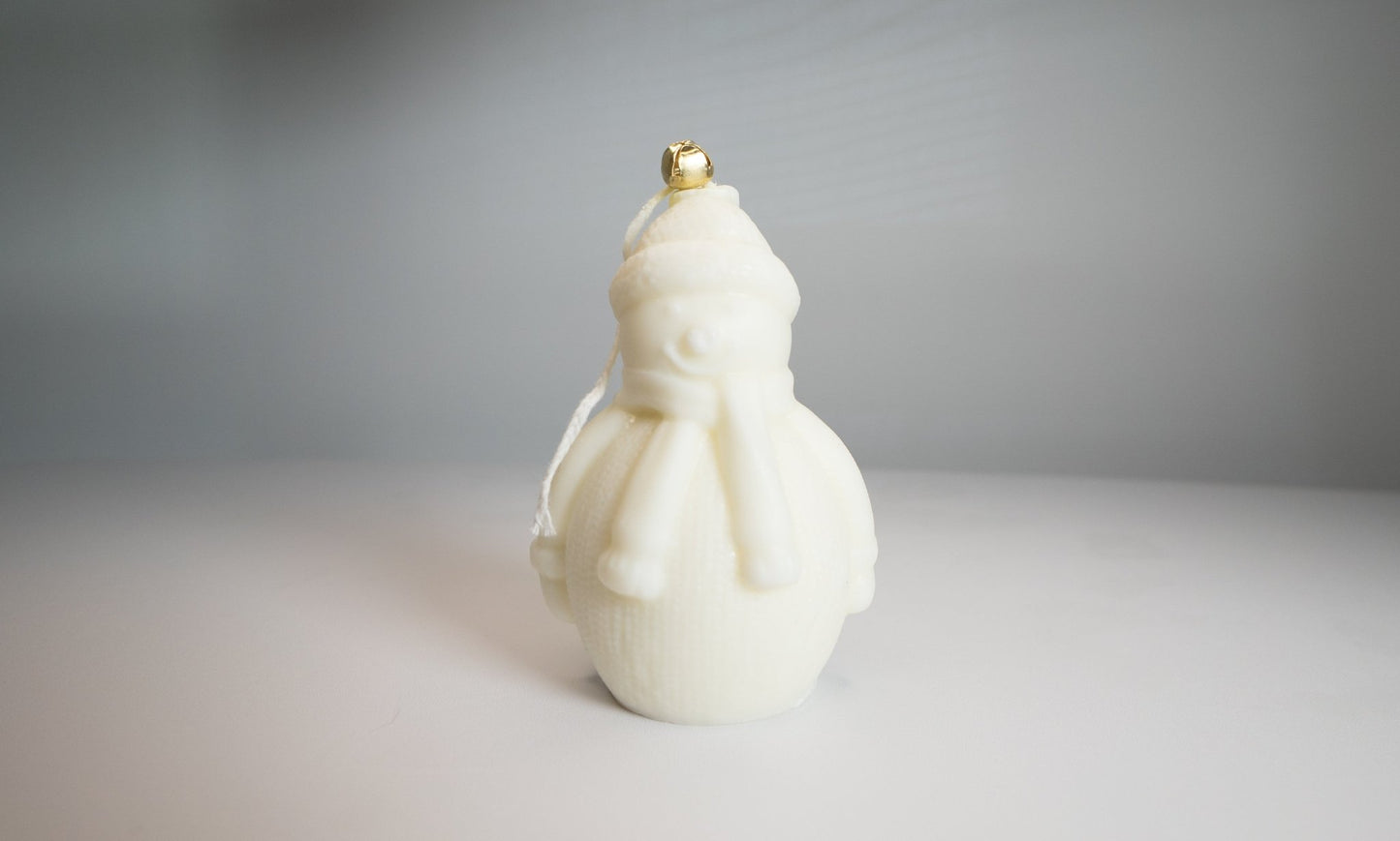 Handcrafted Soy Wax Snowman Candle – Cozy Vanilla Glow (4.25 oz) - Candles Co.
