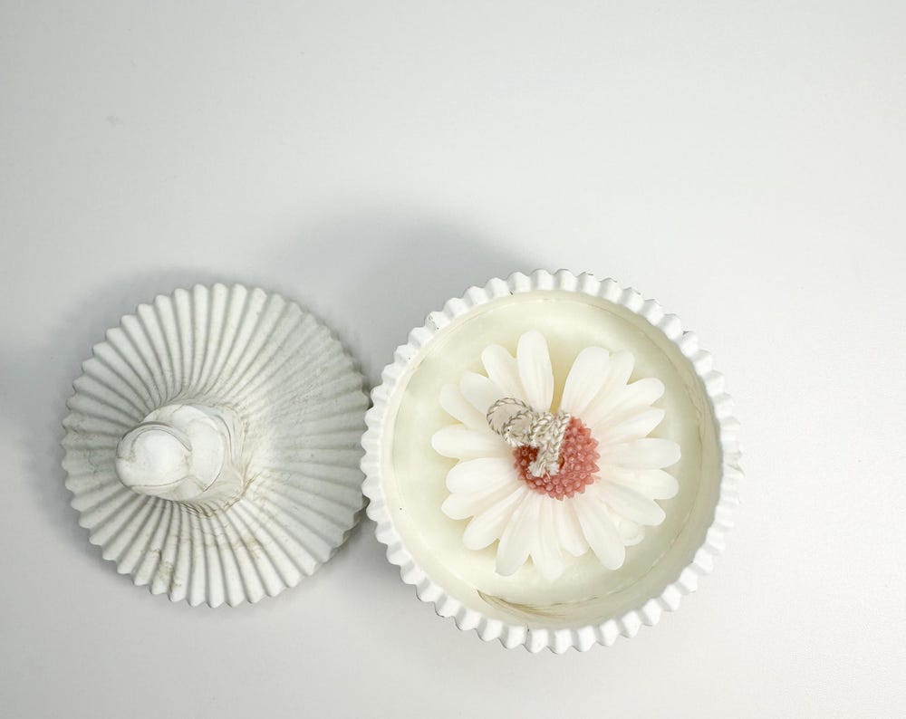 Handmade Eco Resin Ribbed Candle Bowl with Lid | Soy Wax Daisy Flower Candle - Candles Co.