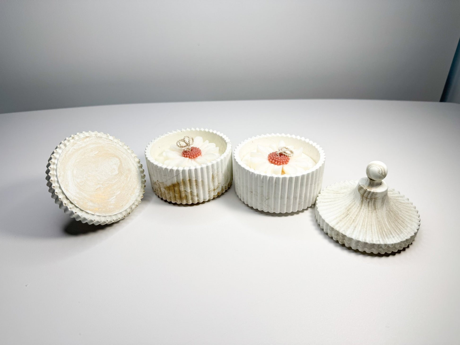 Handmade Eco Resin Ribbed Candle Bowl with Lid | Soy Wax Daisy Flower Candle - Candles Co.