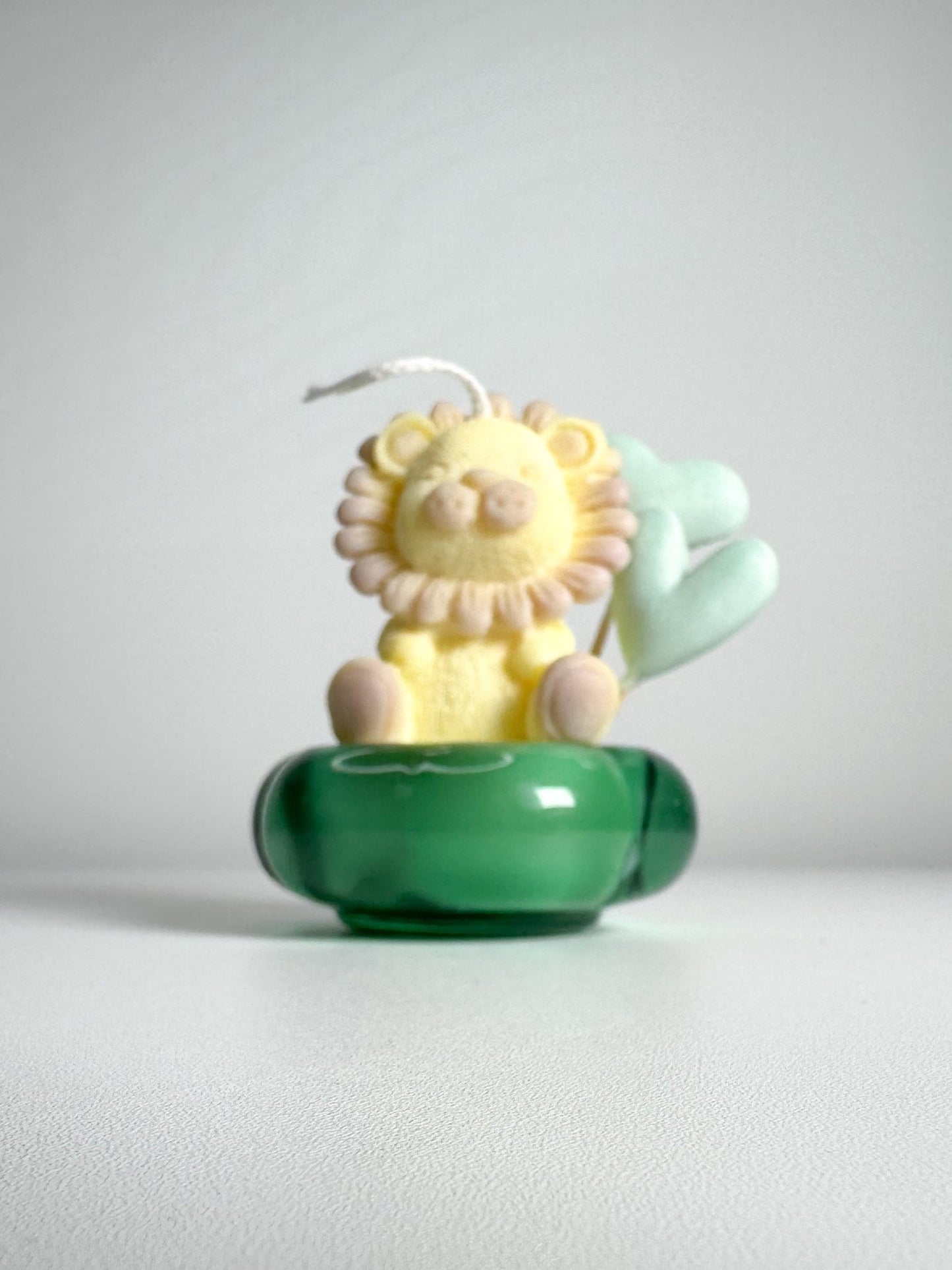 Handmade Lion Cub Soy Candle with Heart Balloons – Vanilla Scented Baby Shower Favor - Candles Co.