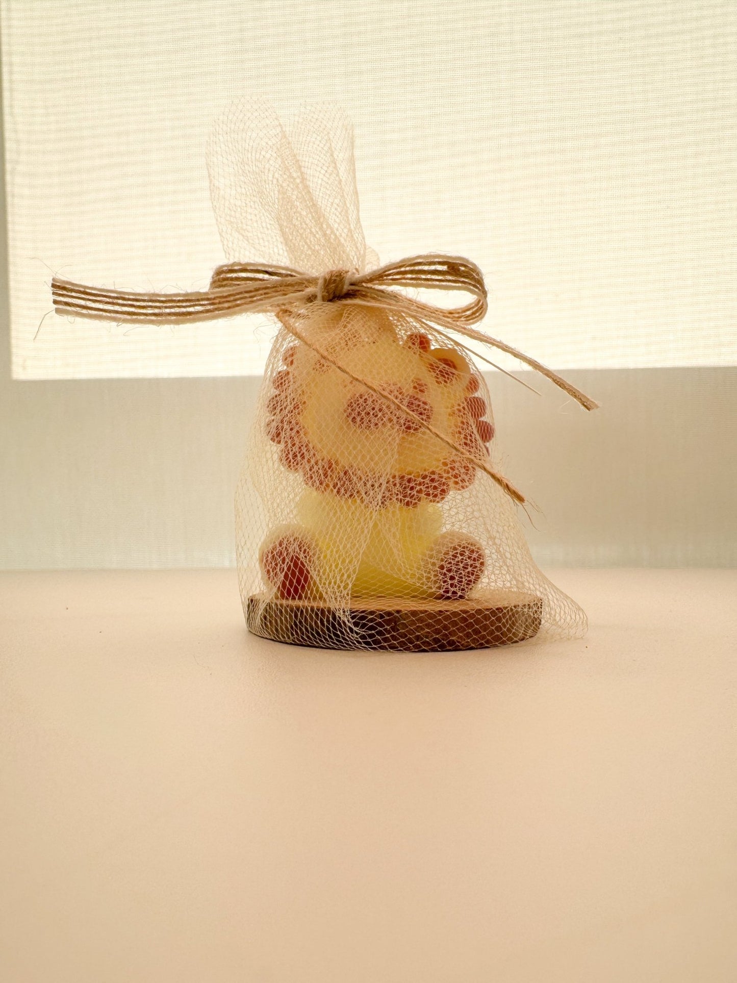 Handmade Lion Cub Soy Candle with Heart Balloons – Vanilla Scented Baby Shower Favor - Candles Co.