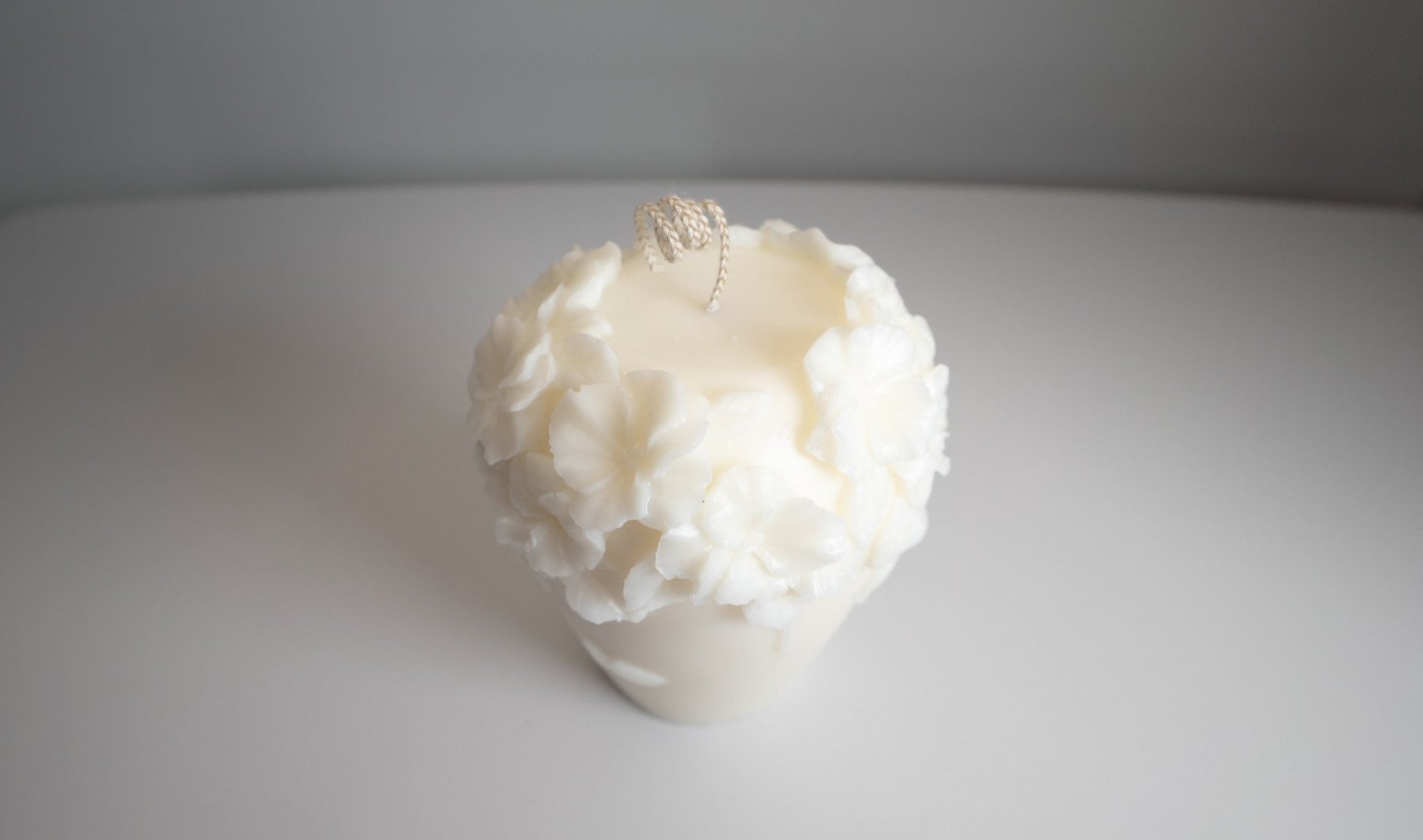 Tall Floral Pillar Candle – Handcrafted Soy Wax with Embossed Gardenia Vine Flowers - Candles Co.